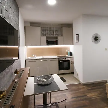 2 Apartment *